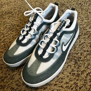 Brand new Nike an nyjah free 2 premium size 9 men’s